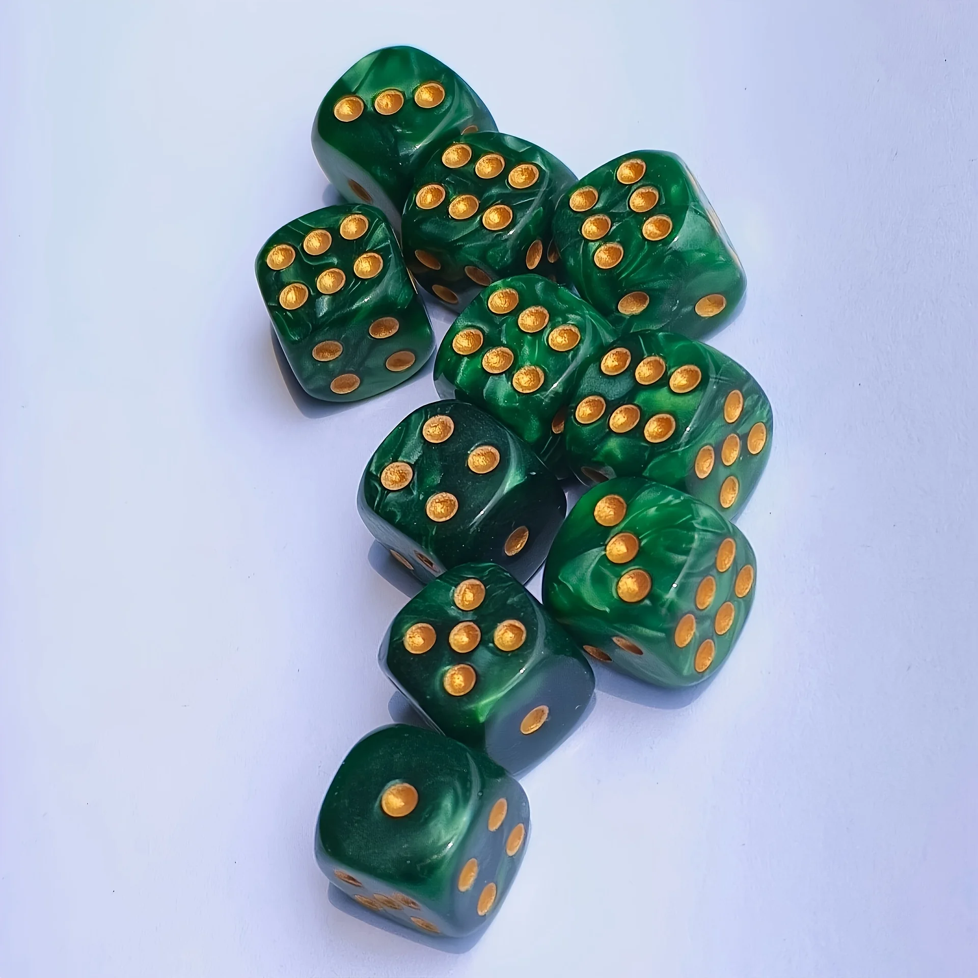 10個入り 12mm パールスワール D6 ダイス、角丸6面 - Board Game Live のレビューと価格